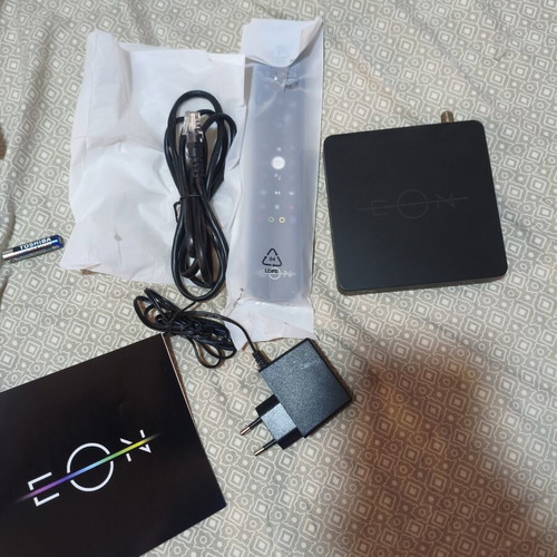 EON Smart TV Box like new Android TV streaming device