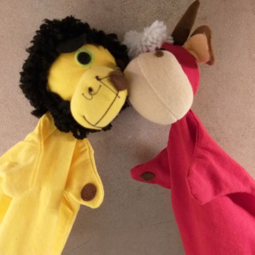 Pop-up lion and cow puppets in cone shape, set of 2