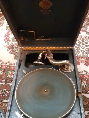 Antique gramophone used in very good condition