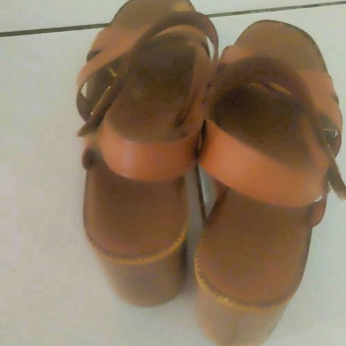 Harris camel leather sandals size 40 used, platform heel