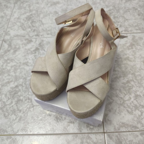 Espadrille suede beige platform sandals size 39 like new