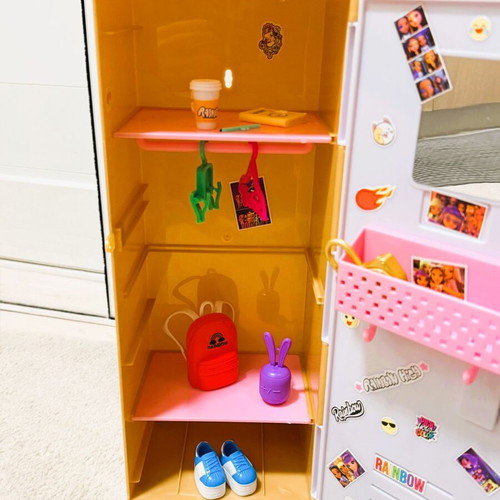 Rainbow High Locker like new without box