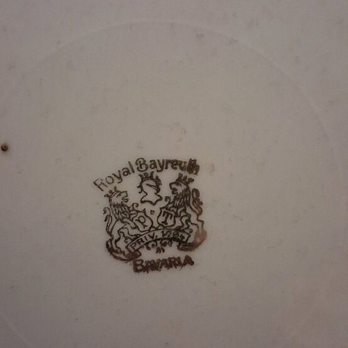 Collectible Royal Bayreuth Bavaria porcelain plate used, Fragonard theme