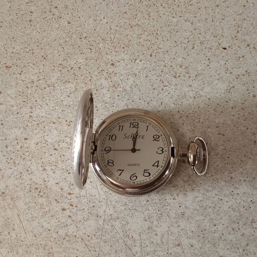 Vintage Scharz pocket watch like new, functional
