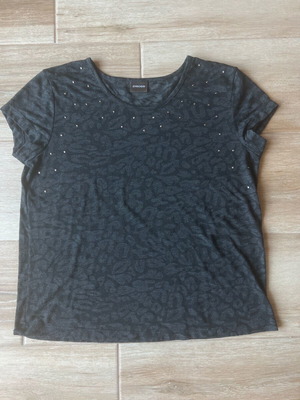 Γυναικείο κοντομάνικο μπλουζάκι Pieces μέγεθος Medium μεταχειρισμένο