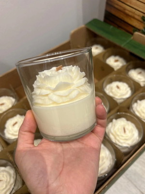 Soy candle with powder scent in glass cup new