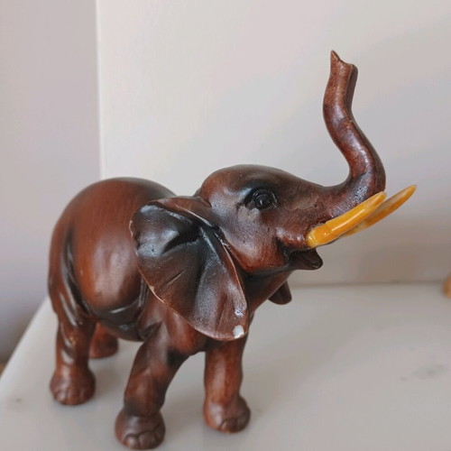 Decorative wooden carved elephants like new from Bali