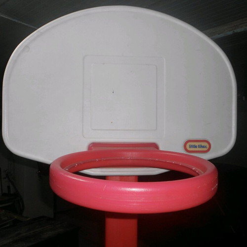 Little Tikes adjustable outdoor basketball hoop like new