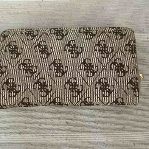 Guess women's wallet, beige and brown