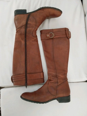 Leather boots like new, brown, size 38