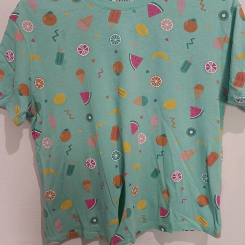 T-shirt multicolored like new, size XS