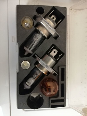 Narva H4 Car Bulbs Set new with bonus cooling and indicator bulbs