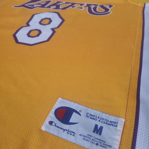 Champion NBA Lakers Kobe Bryant Jersey number 8 like new