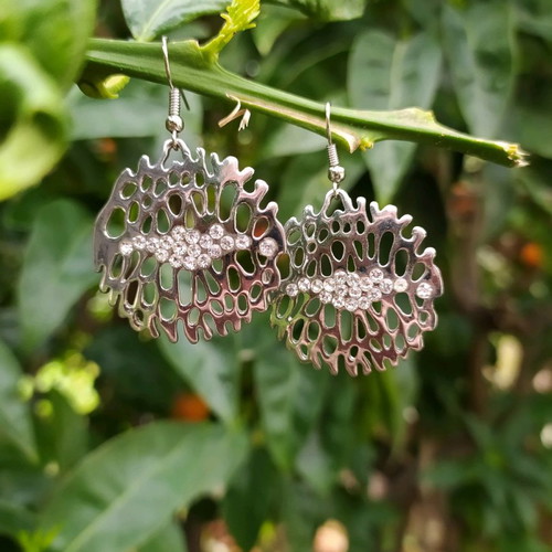 Earrings with crystals used