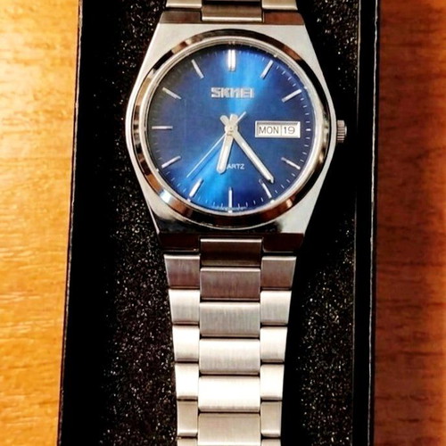 Skmei 70's Style Watch new, men's quartz with integrated bracelet