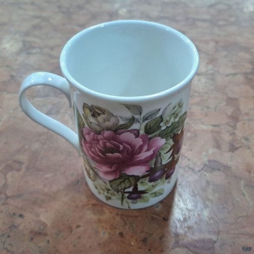 Porcelain mug with flowers Crown Trent made in England new