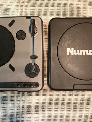 Numark PT-01 φορητό πικάπ vintage 33/45/78 RPM