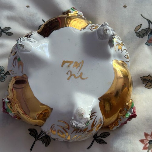 Italian vintage fontaniera like new with gilded details