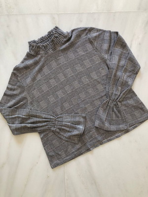 Zara top like new with ruffle sleeves, plaid pattern, size L