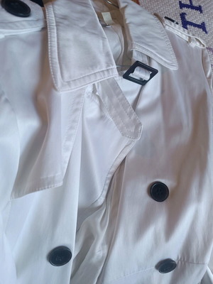 Zara trench coat-jacket S satin texture like new, white