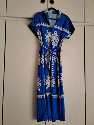 Summer dress new, white and blue, one size