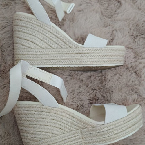 Calvin Klein white wedge sandals like new, size 38