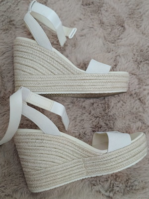 Calvin Klein white wedge sandals like new, size 38