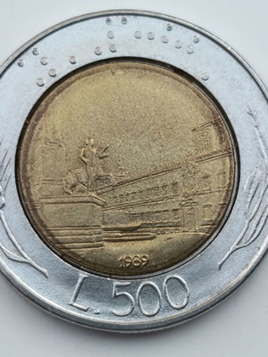 Bimetallic 500 Lire Italy coin 1989 with Quirinale and Braille