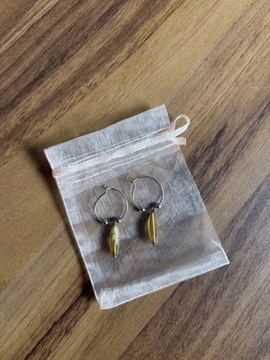 H&M Faux Dangling Earrings like new, yellow gold tone