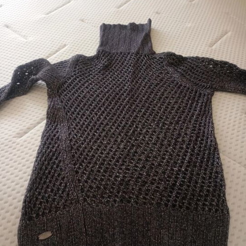 Guess sweater gray metallic like new, size XS
