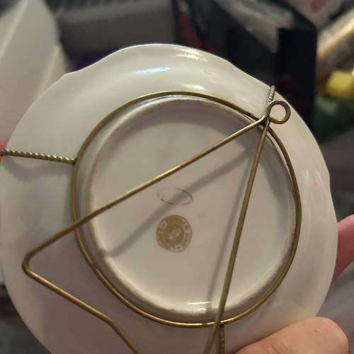 Limoges decorative plate with gold leaf like new