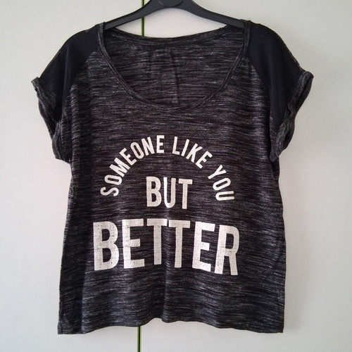 Short-sleeve t-shirt like new, size L, black and white