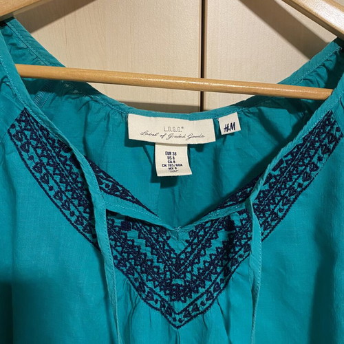 H&M cotton shirt with embroidery like new, blue and green, size M