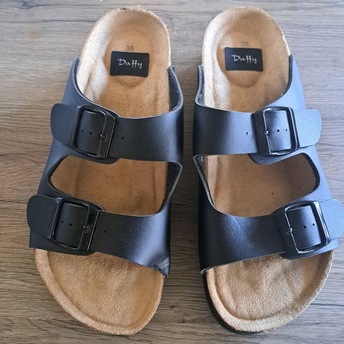 Daffy women's leather slippers like new, black, size 38