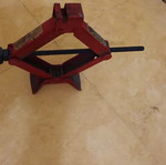 Mechanical car jack used