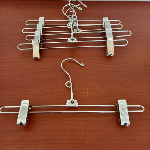 Metal trouser hangers like new, pack of 10