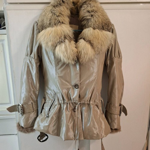 Modern 3-in-1 jacket like new with natural fox fur beige and gold