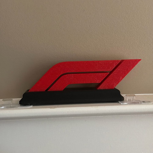 F1 logo decoration like new