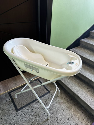 Cangaroo baby bath tub like new