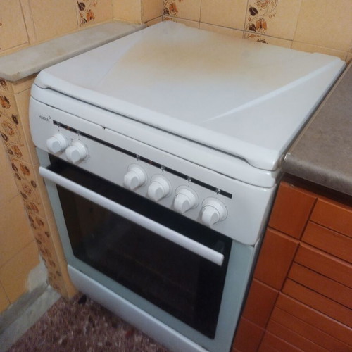 Hagen kitchen stove used with 2 trays and grill