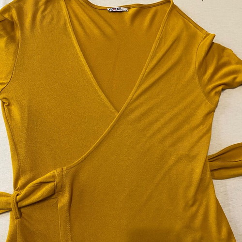 Mustard wrap blouse like new, size M, Fiorenti Fashion Club
