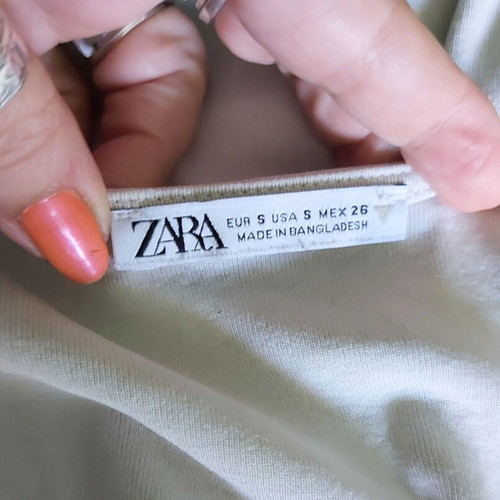 Γυναικείο βαμβακερό τοπ Zara μεταχειρισμένο, ασύμμετρο ντεκολτέ, μπεζ