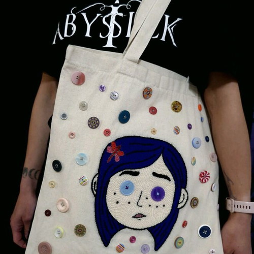 Handmade cotton shoulder bag with embroidered Coraline face and buttons beige