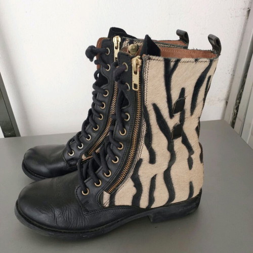 Kricket boots used, genuine leather, size 38
