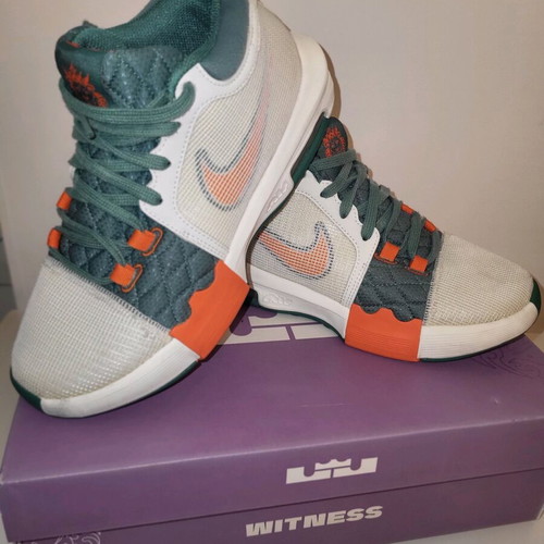 Nike Lebron Witness 8 basketball shoes size 40 like new, white-orange-green