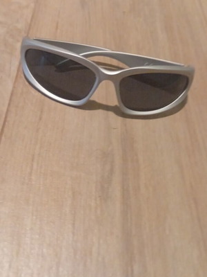 Sunglasses new, gray frame with black lens