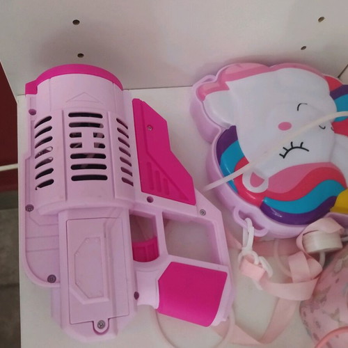 Unicorn bubble gun like new with batteries