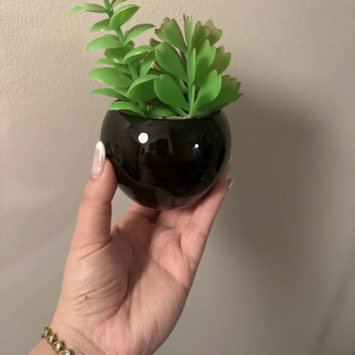 Decorative plant with glass pot like new, plastic leaves