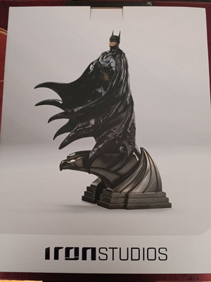 Batman Alex Ross Iron Studios καινούργιο
