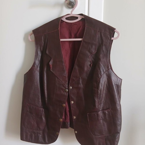 Vintage dark red leather vest, like new, size medium-large